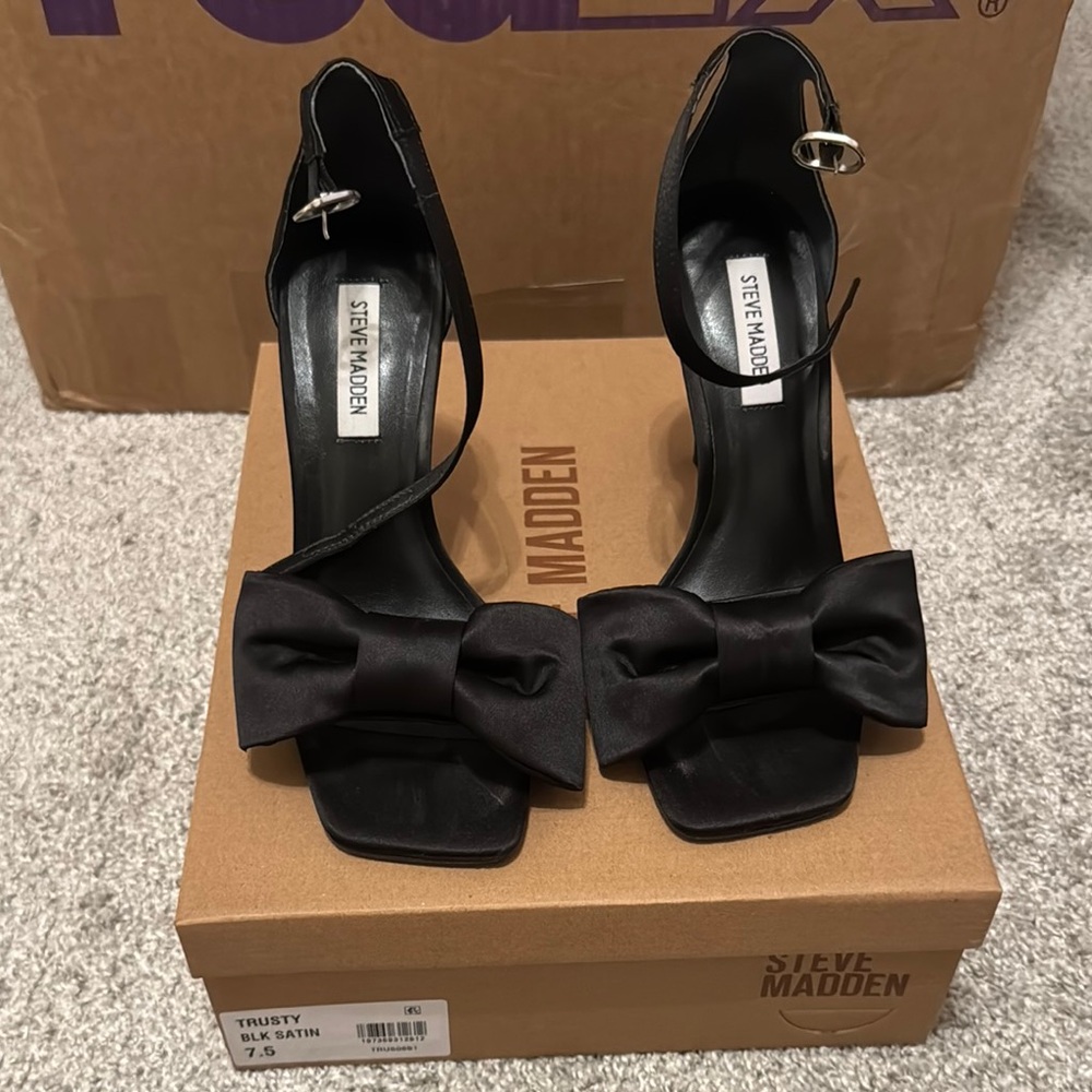 Steve Madden black satin heels with bow detailing